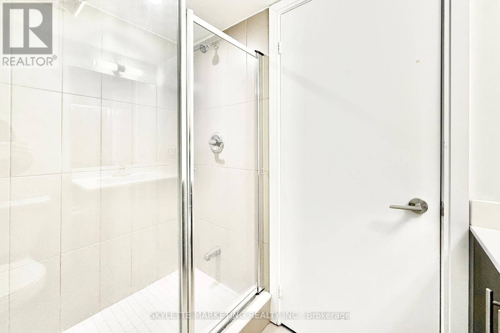 1806 - 255 Village Green Square, Toronto, Ontario  M1S 0L7 - Photo 14 - E12915740