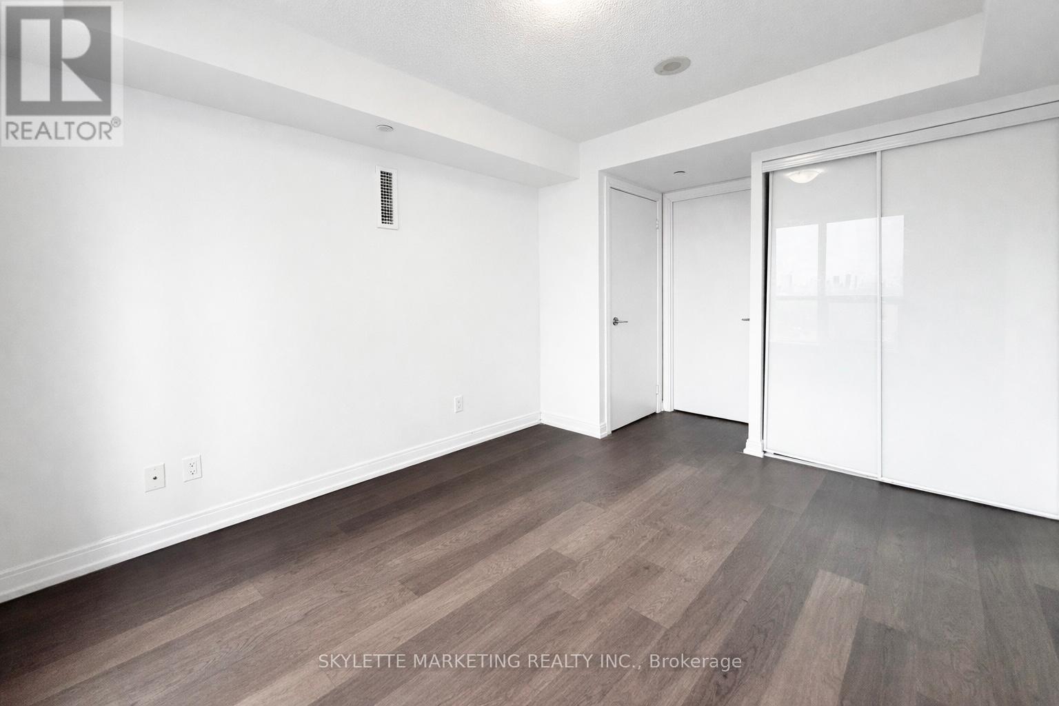 1806 - 255 Village Green Square, Toronto, Ontario  M1S 0L7 - Photo 16 - E12915740