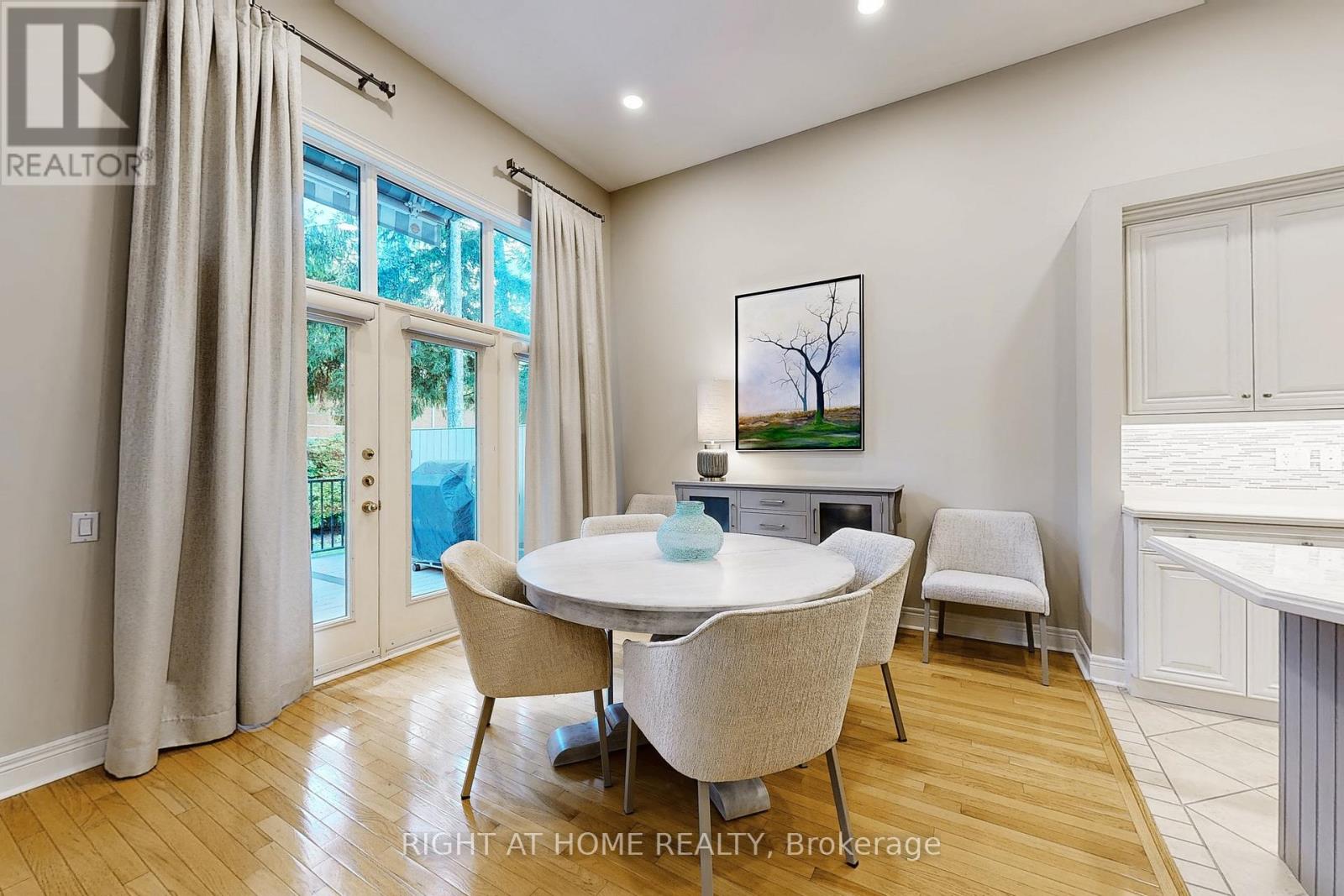 9 Arlington Way, Markham, Ontario  L3T 7W9 - Photo 11 - N12915666