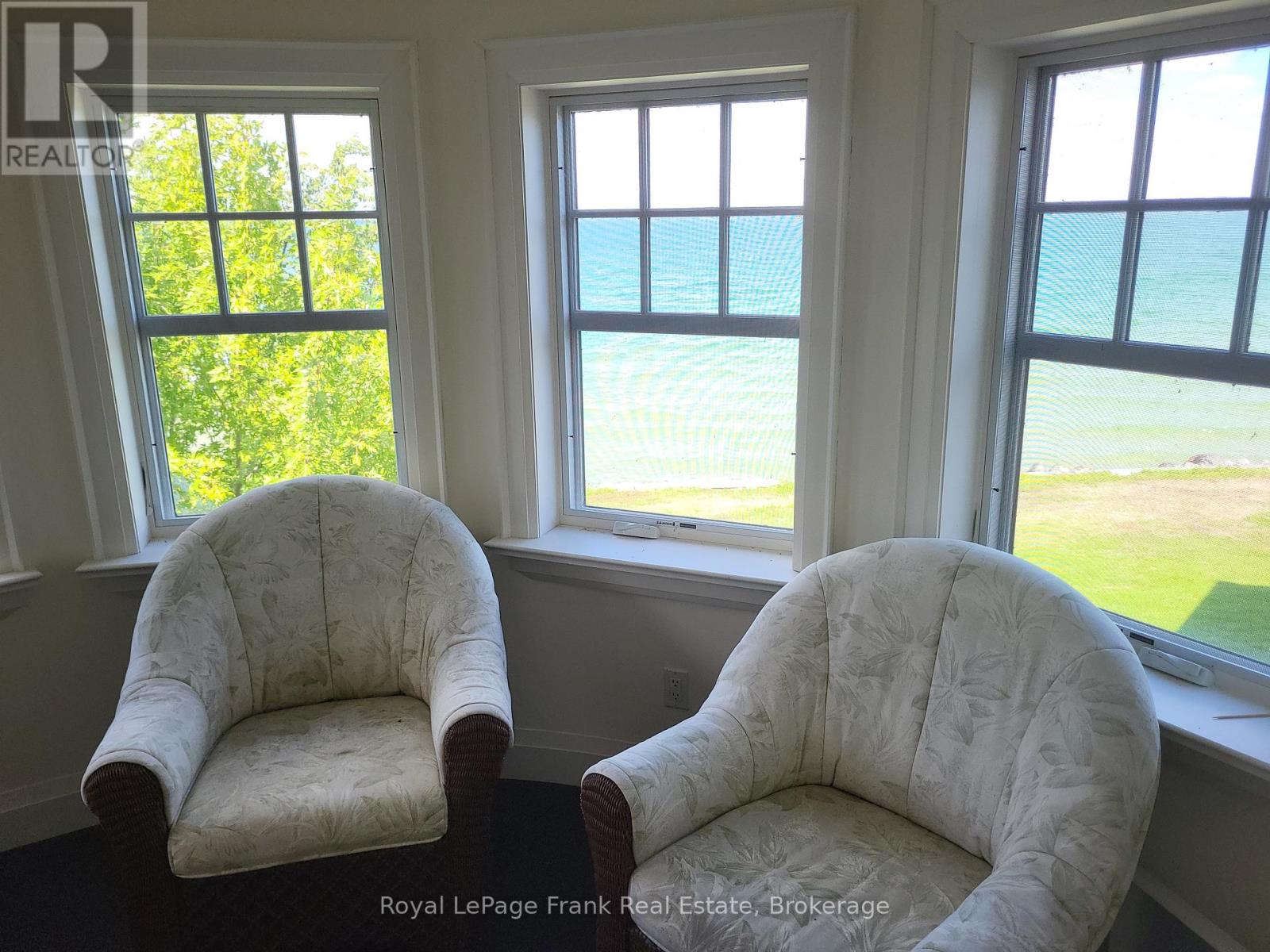 136 Lake Drive E, Georgina, Ontario  L4P 3E9 - Photo 6 - N12915784