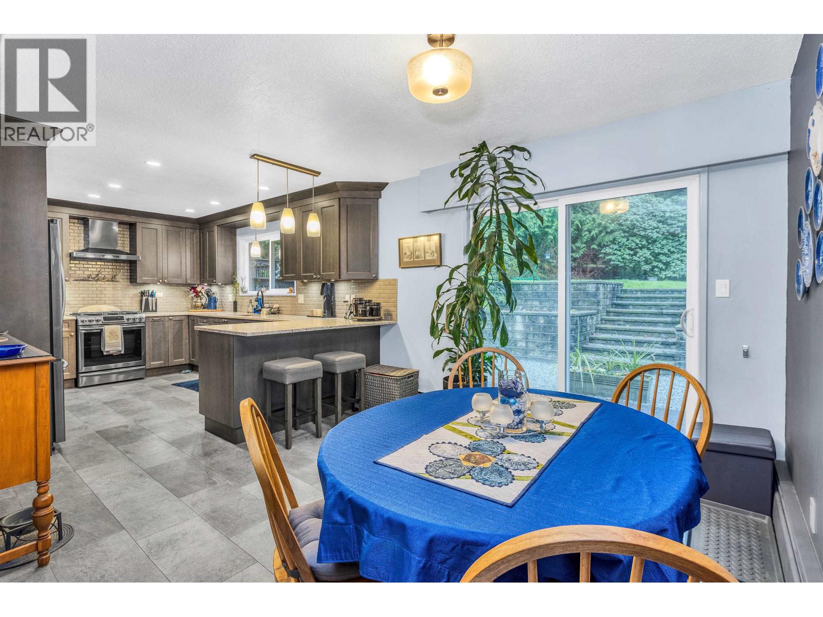 12146 Rothsay Street, Maple Ridge, British Columbia  V2W 1E2 - Photo 5 - R3101085