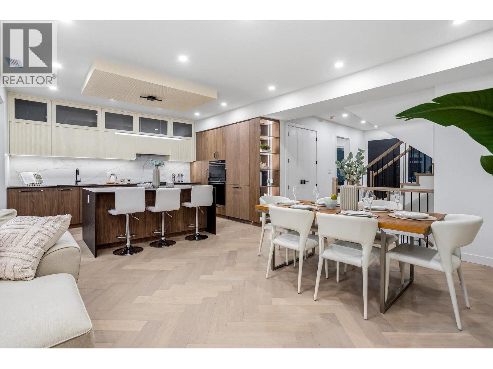 1921 Tatlow Avenue, North Vancouver, British Columbia  V7P 3A2 - Photo 9 - R3102846