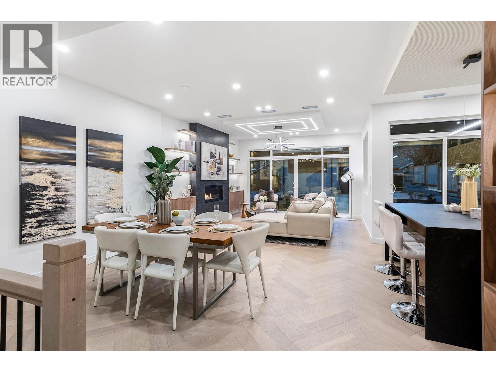 1921 Tatlow Avenue, North Vancouver, British Columbia  V7P 3A2 - Photo 4 - R3102846