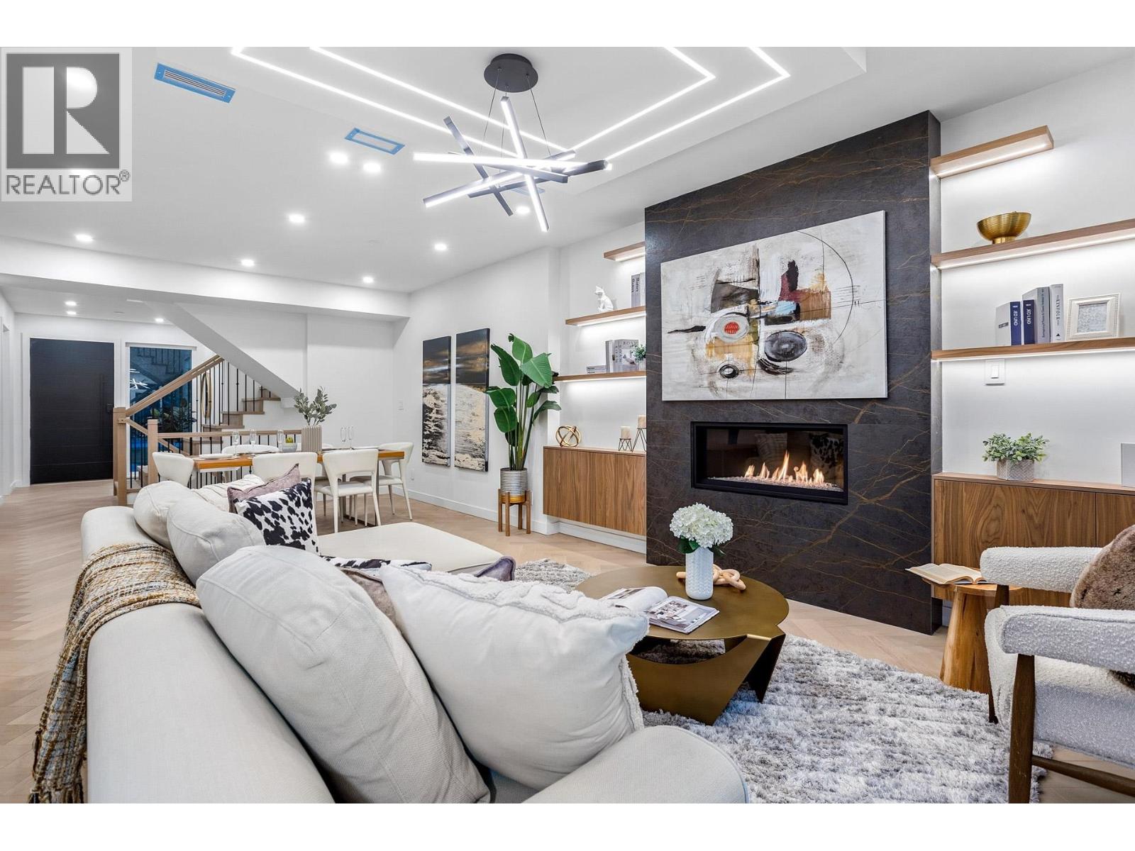 1921 Tatlow Avenue, North Vancouver, British Columbia  V7P 3A2 - Photo 7 - R3102846