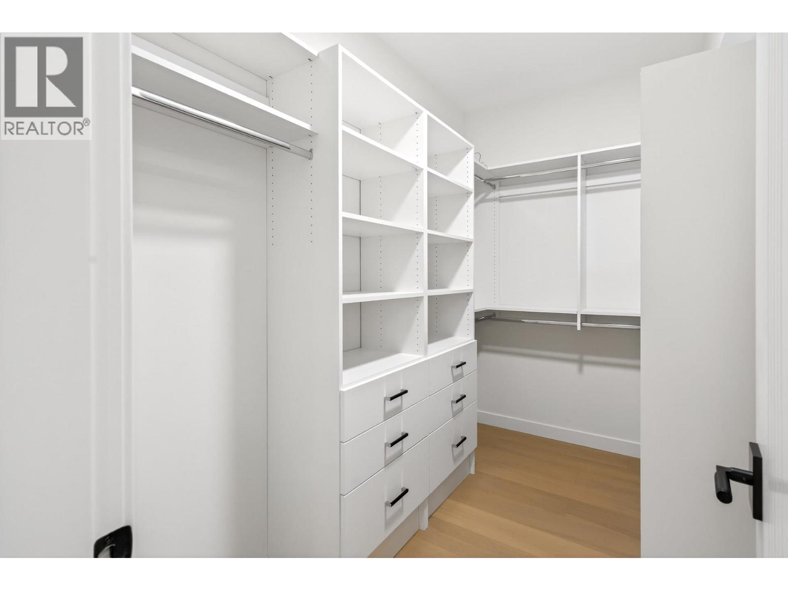 1921 Tatlow Avenue, North Vancouver, British Columbia  V7P 3A2 - Photo 22 - R3102846