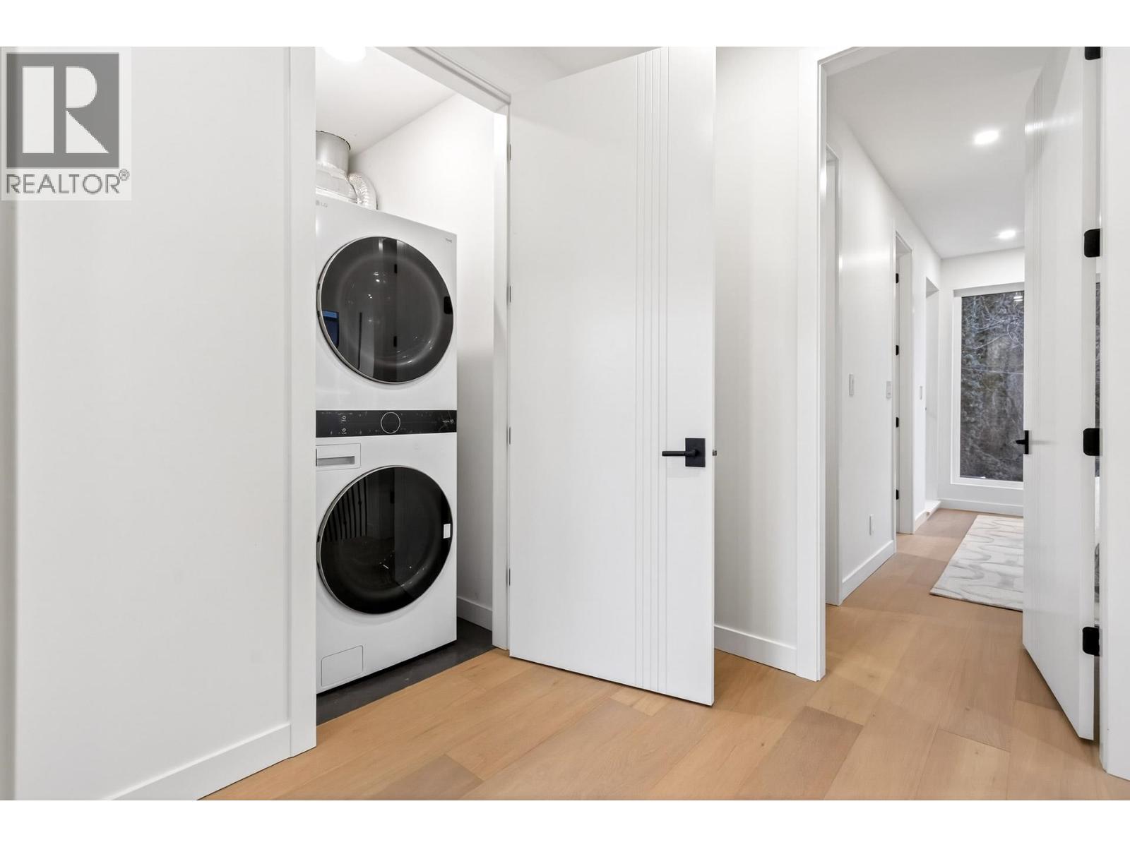 1921 Tatlow Avenue, North Vancouver, British Columbia  V7P 3A2 - Photo 32 - R3102846