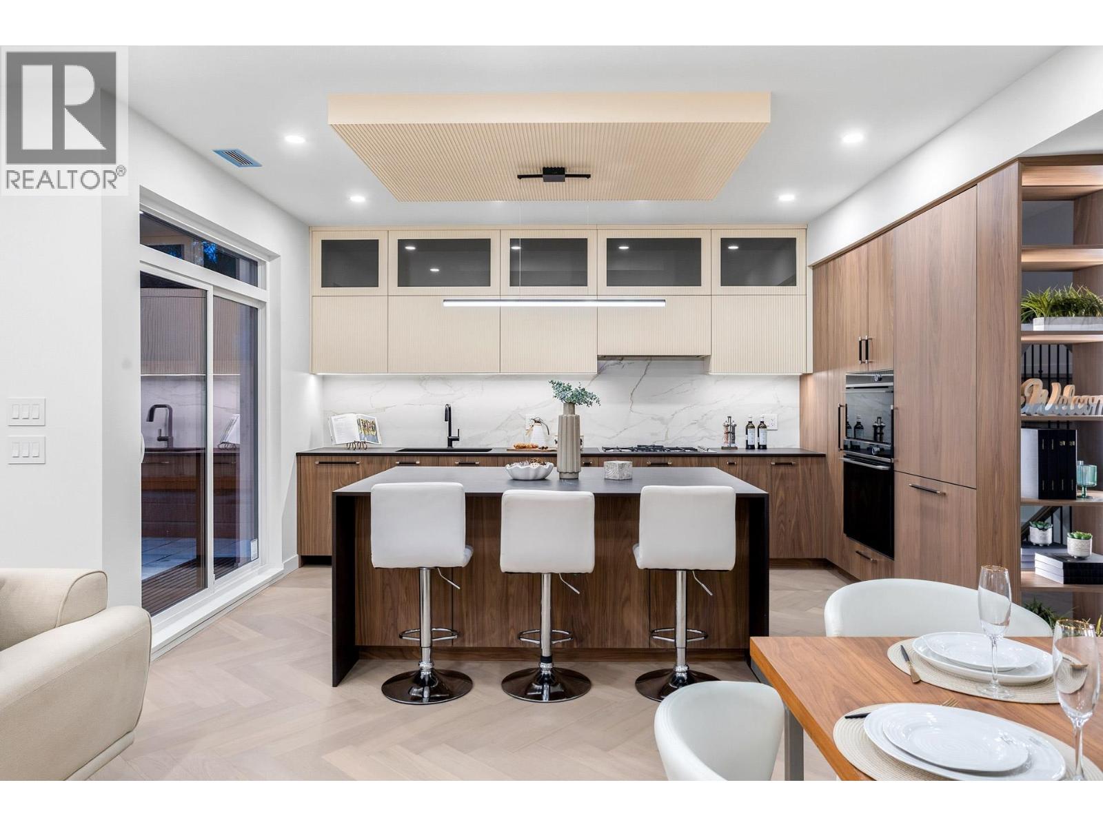 1921 Tatlow Avenue, North Vancouver, British Columbia  V7P 3A2 - Photo 10 - R3102846