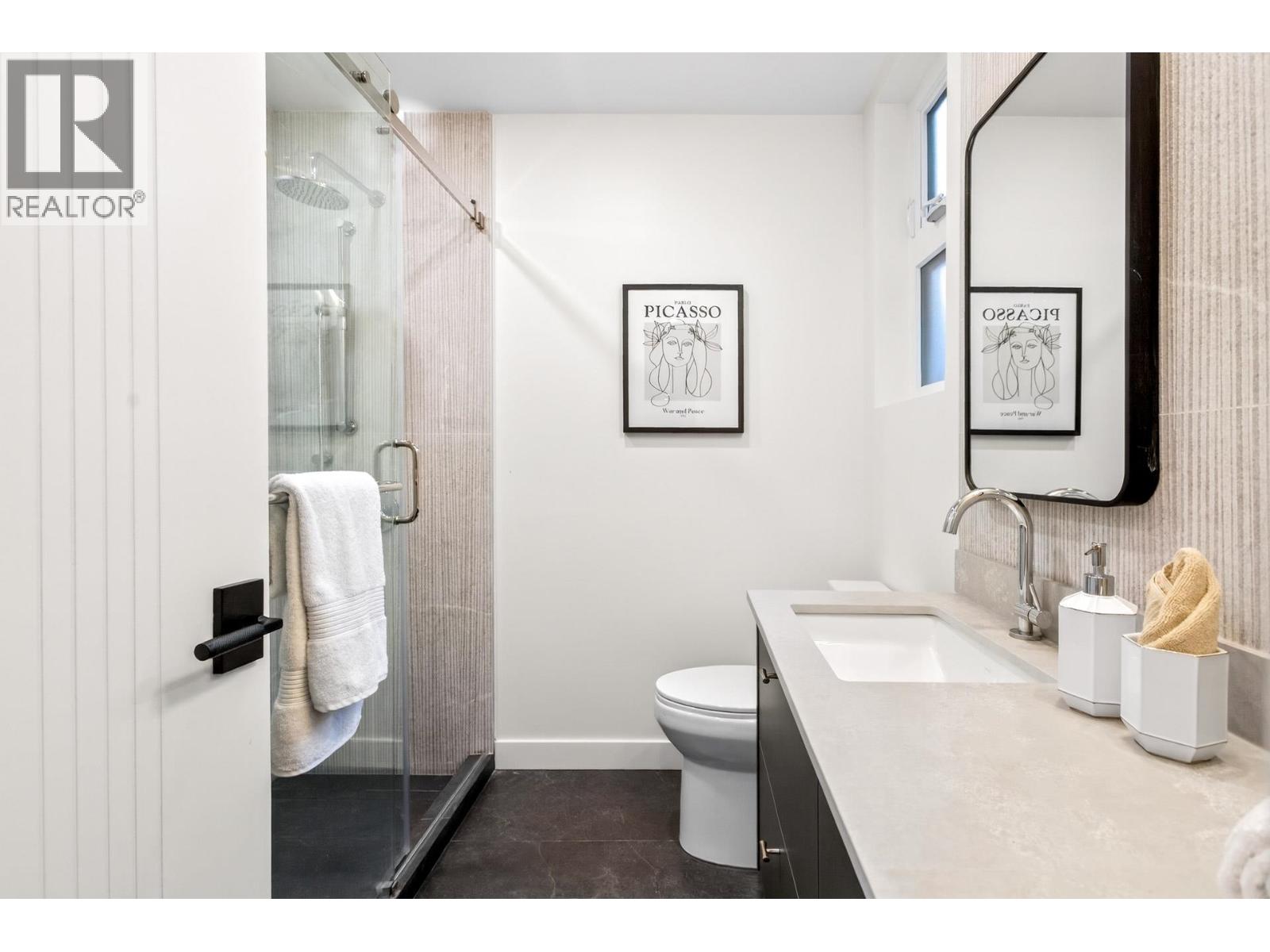 1921 Tatlow Avenue, North Vancouver, British Columbia  V7P 3A2 - Photo 20 - R3102846