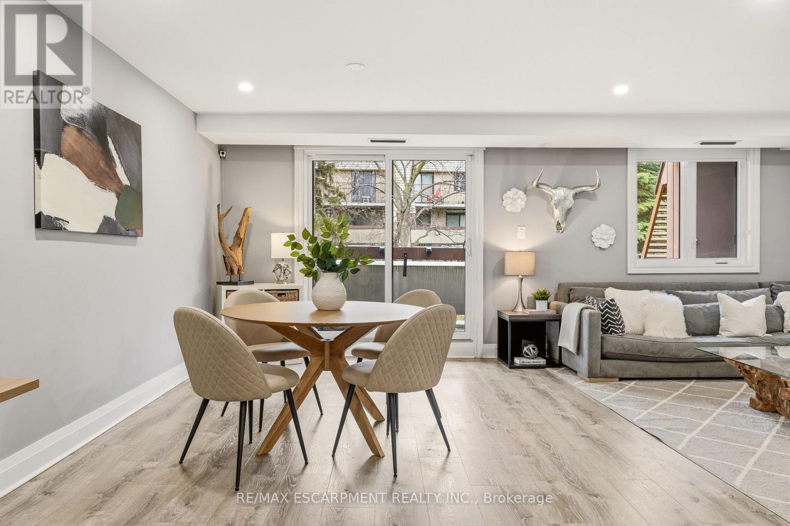 177 - 1250 Mississauga Valley Boulevard, Mississauga, Ontario  L5A 3R6 - Photo 3 - W12915682