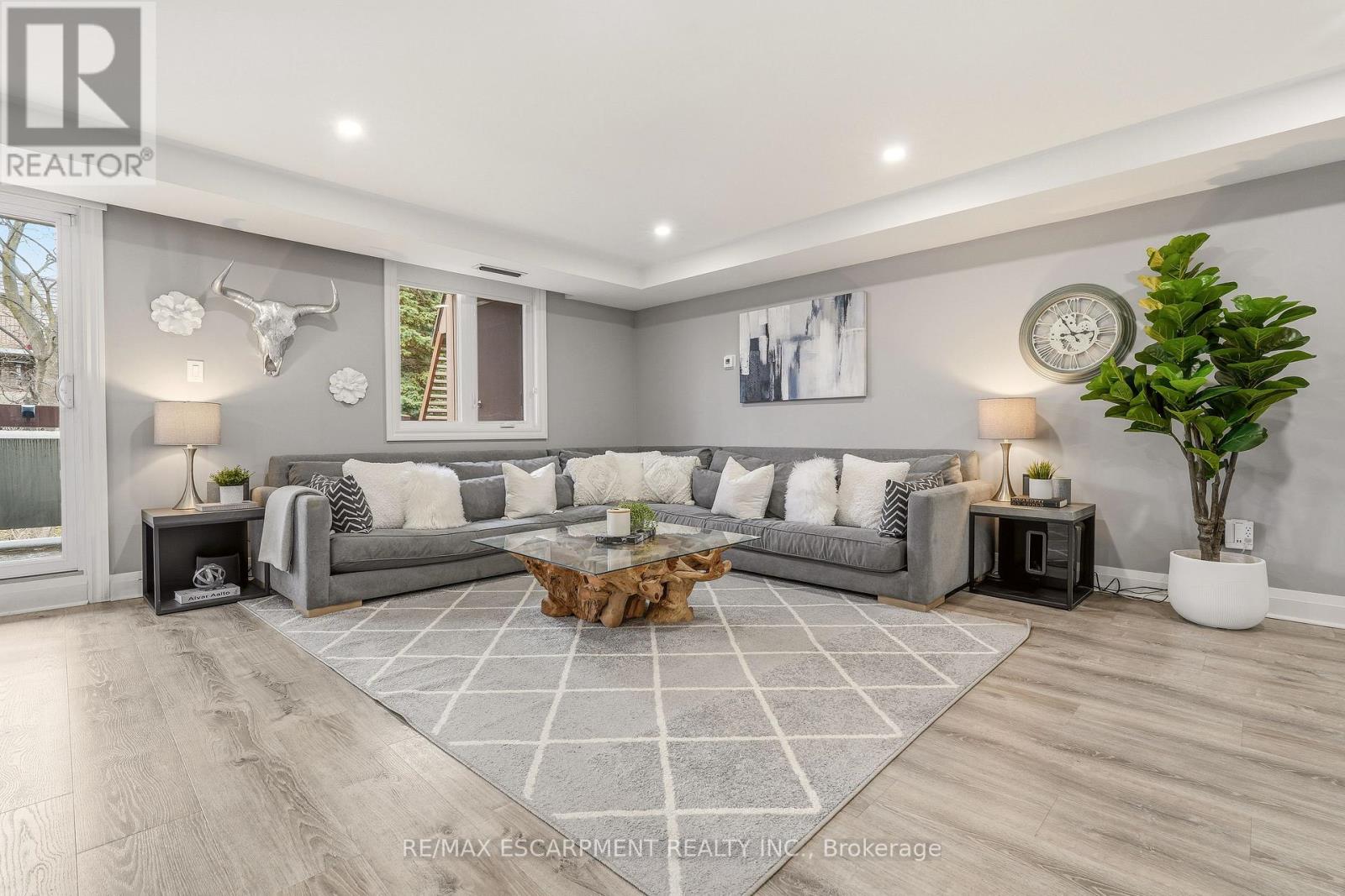 177 - 1250 Mississauga Valley Boulevard, Mississauga, Ontario  L5A 3R6 - Photo 4 - W12915682