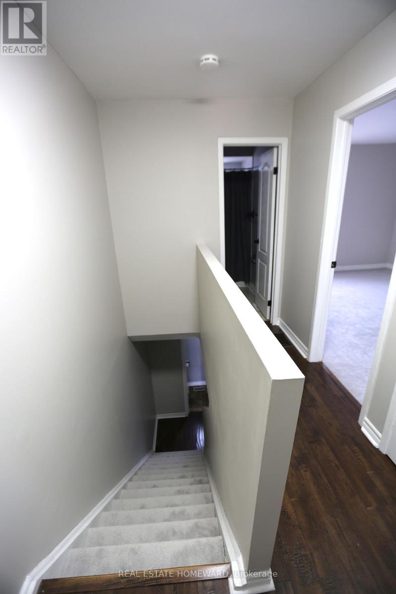 104 Enderby Crescent, Brampton, Ontario  L6T 4C6 - Photo 21 - W12915776