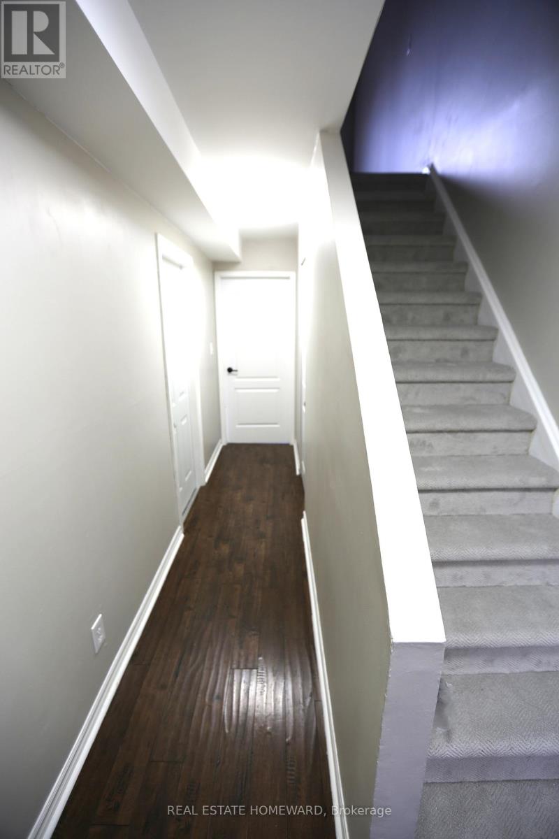 104 Enderby Crescent, Brampton, Ontario  L6T 4C6 - Photo 23 - W12915776