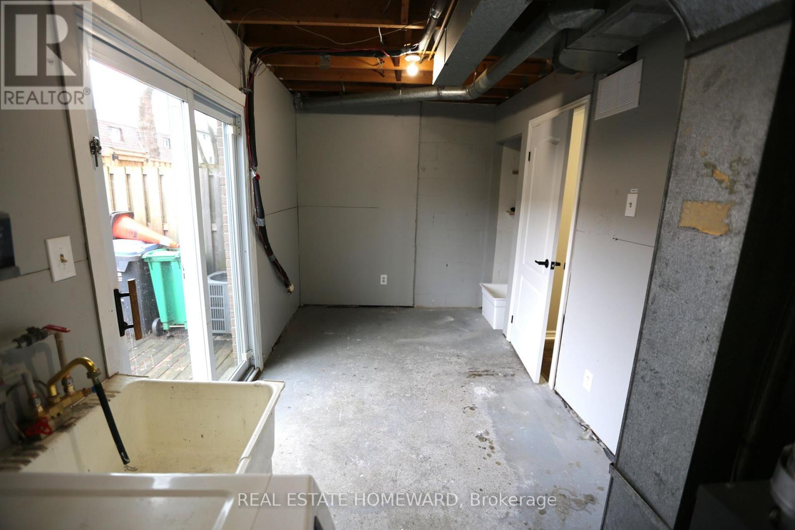 104 Enderby Crescent, Brampton, Ontario  L6T 4C6 - Photo 25 - W12915776