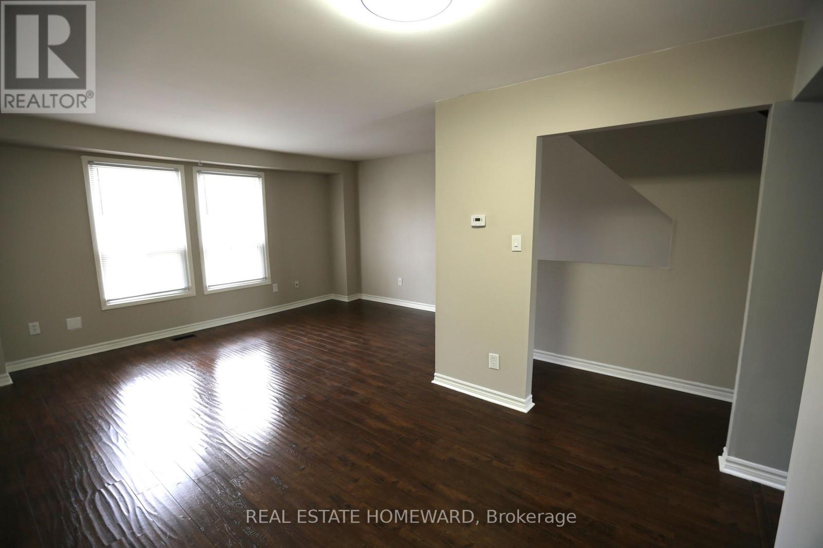 104 Enderby Crescent, Brampton, Ontario  L6T 4C6 - Photo 4 - W12915776