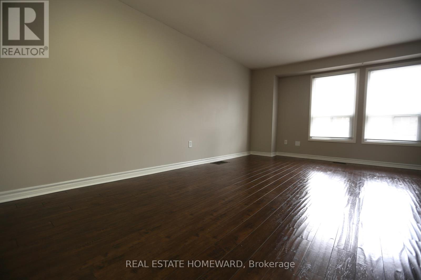 104 Enderby Crescent, Brampton, Ontario  L6T 4C6 - Photo 7 - W12915776