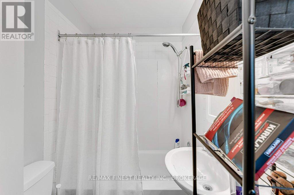 244 Brock Street, Kingston, Ontario  K7L 1S4 - Photo 8 - X12915446