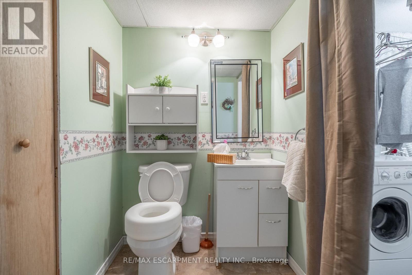 161 East 24th Street, Hamilton, Ontario  L8V 2Y2 - Photo 18 - X12915696