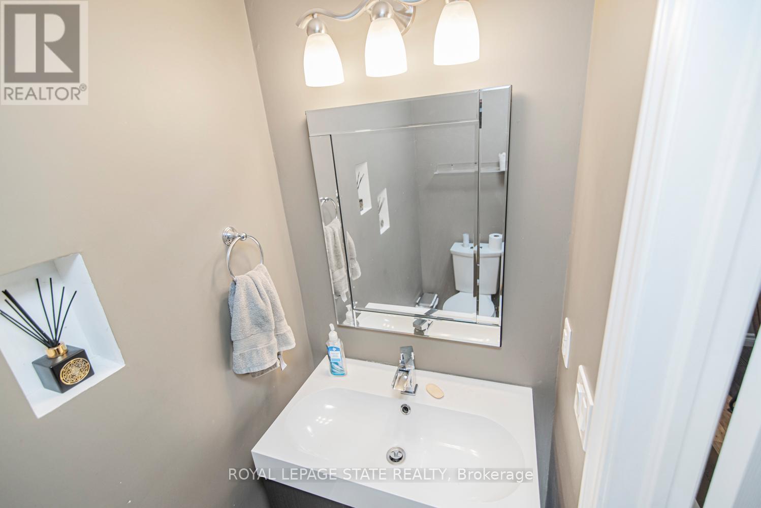 443 Eleventh Road E, Hamilton, Ontario  L8J 3N4 - Photo 19 - X12915722