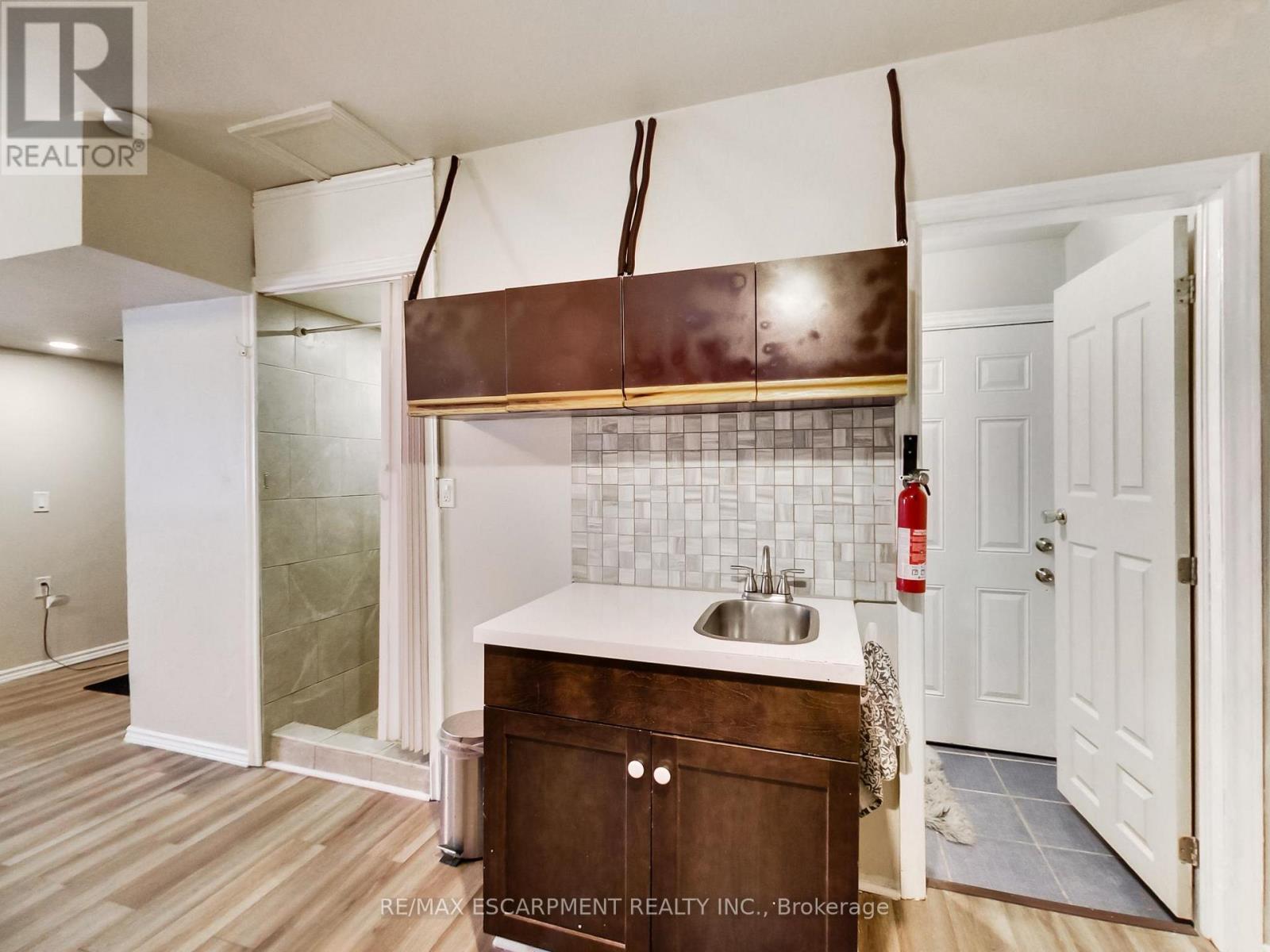 443 Wentworth Street N, Hamilton, Ontario  L8L 5W6 - Photo 24 - X12915732