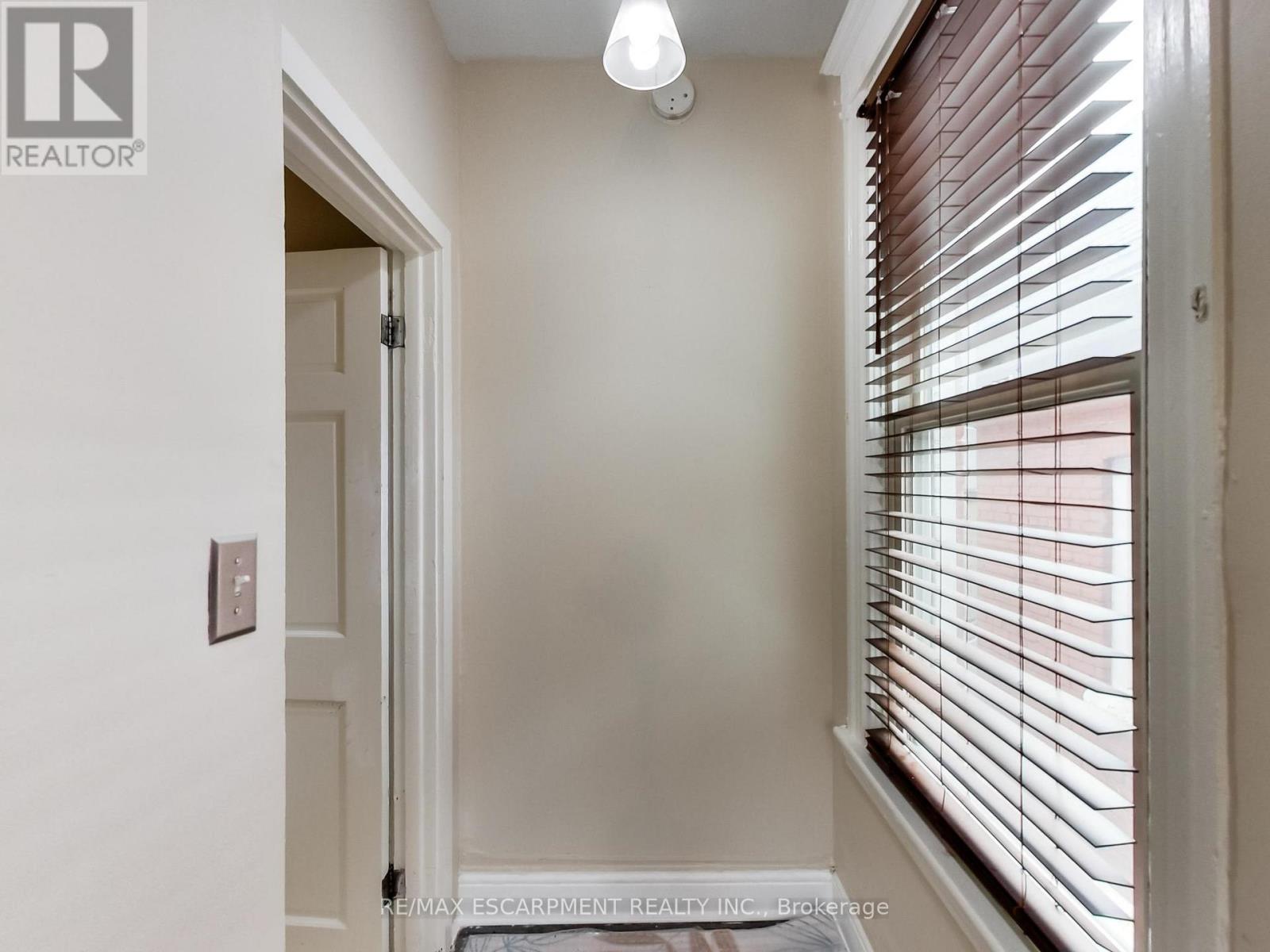 443 Wentworth Street N, Hamilton, Ontario  L8L 5W6 - Photo 27 - X12915732