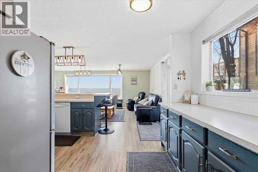 17 Lakeshore Drive, Grandview, Alberta  T0C 2V0 - Photo 6 - A2293654