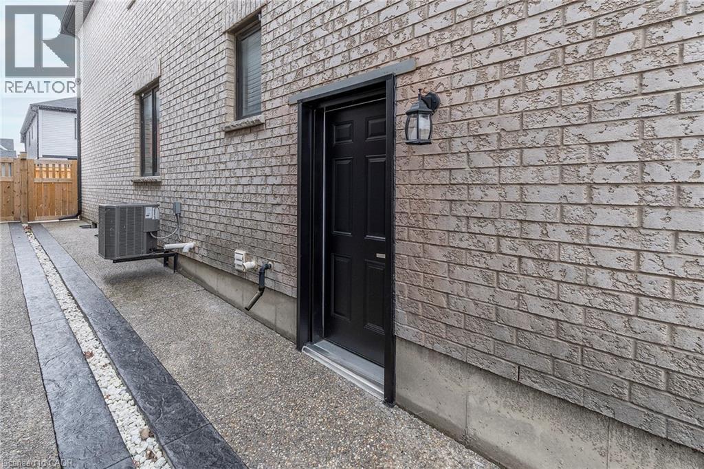 22 Whithorn Crescent Unit# Lower, Haldimand, Ontario  N3W 0E5 - Photo 3 - 40814680