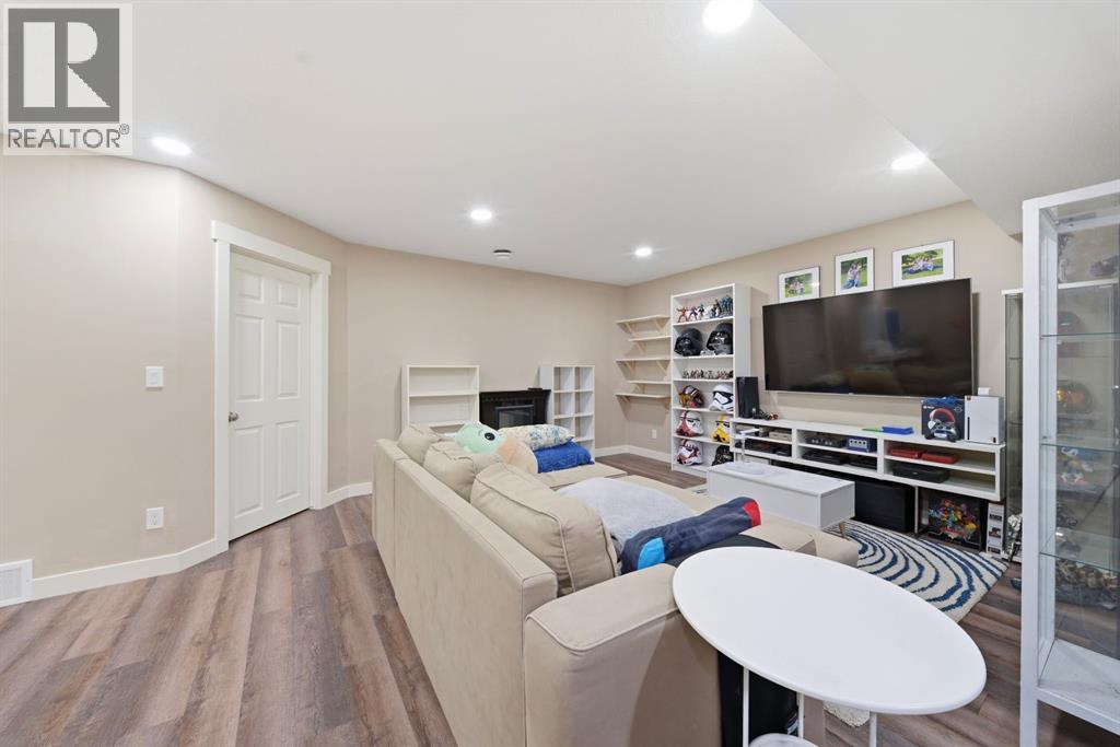 639 Copperpond Circle SE, Calgary, Alberta  T2Z 4M2 - Photo 27 - A2287743