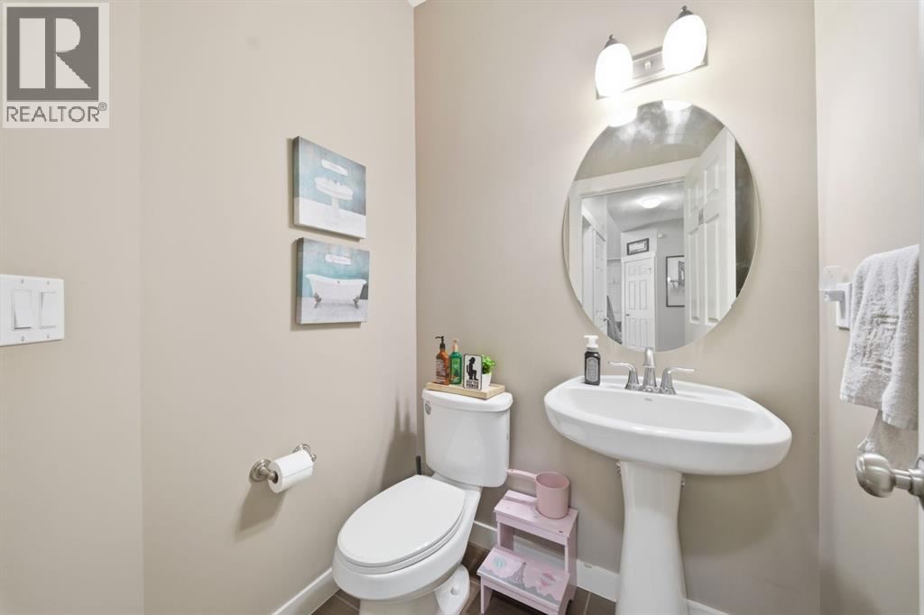 639 Copperpond Circle SE, Calgary, Alberta  T2Z 4M2 - Photo 23 - A2287743