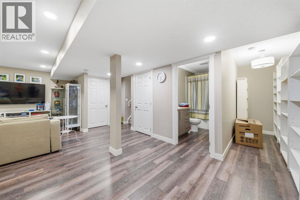 639 Copperpond Circle SE, Calgary, Alberta  T2Z 4M2 - Photo 30 - A2287743