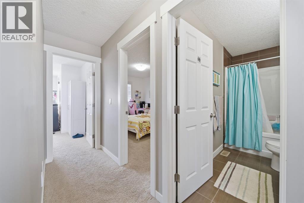 639 Copperpond Circle SE, Calgary, Alberta  T2Z 4M2 - Photo 17 - A2287743