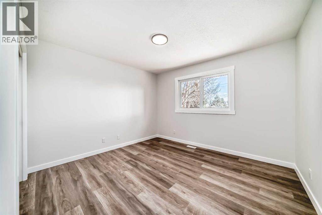 10832 7 Street Sw, Calgary, Alberta  T2W 0G5 - Photo 12 - A2292512