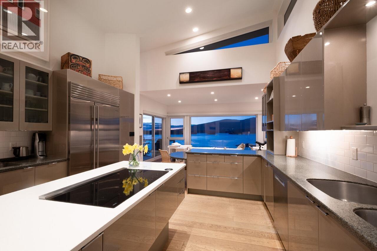 1670 Whitesails Drive, Bowen Island, British Columbia  V0N 1G2 - Photo 13 - R3102623