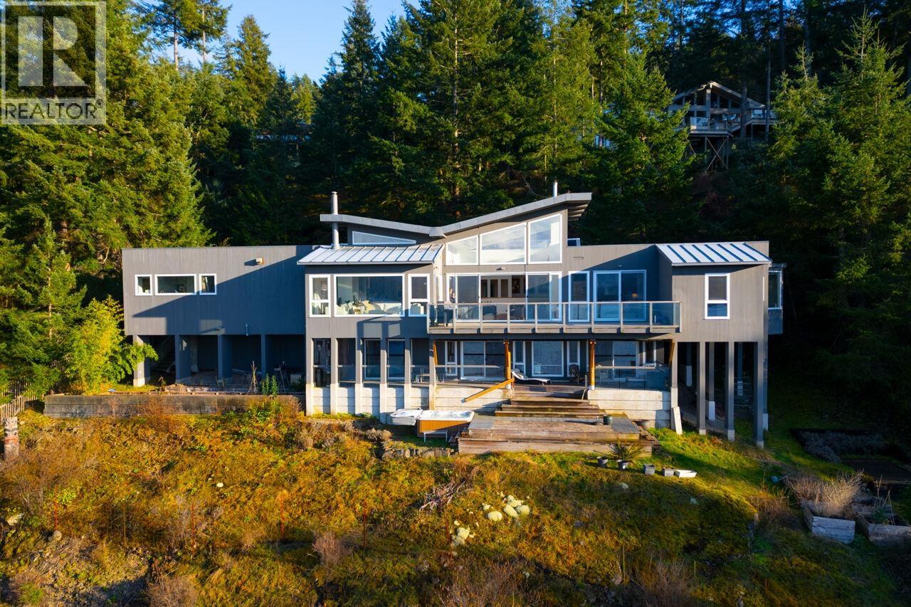 1670 Whitesails Drive, Bowen Island, British Columbia  V0N 1G2 - Photo 3 - R3102623