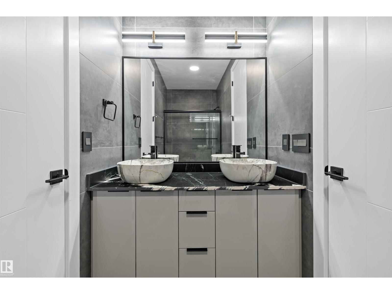 669 Fraser Vista Vs Nw, Edmonton, Alberta  T5Y 3Z6 - Photo 39 - E4477496