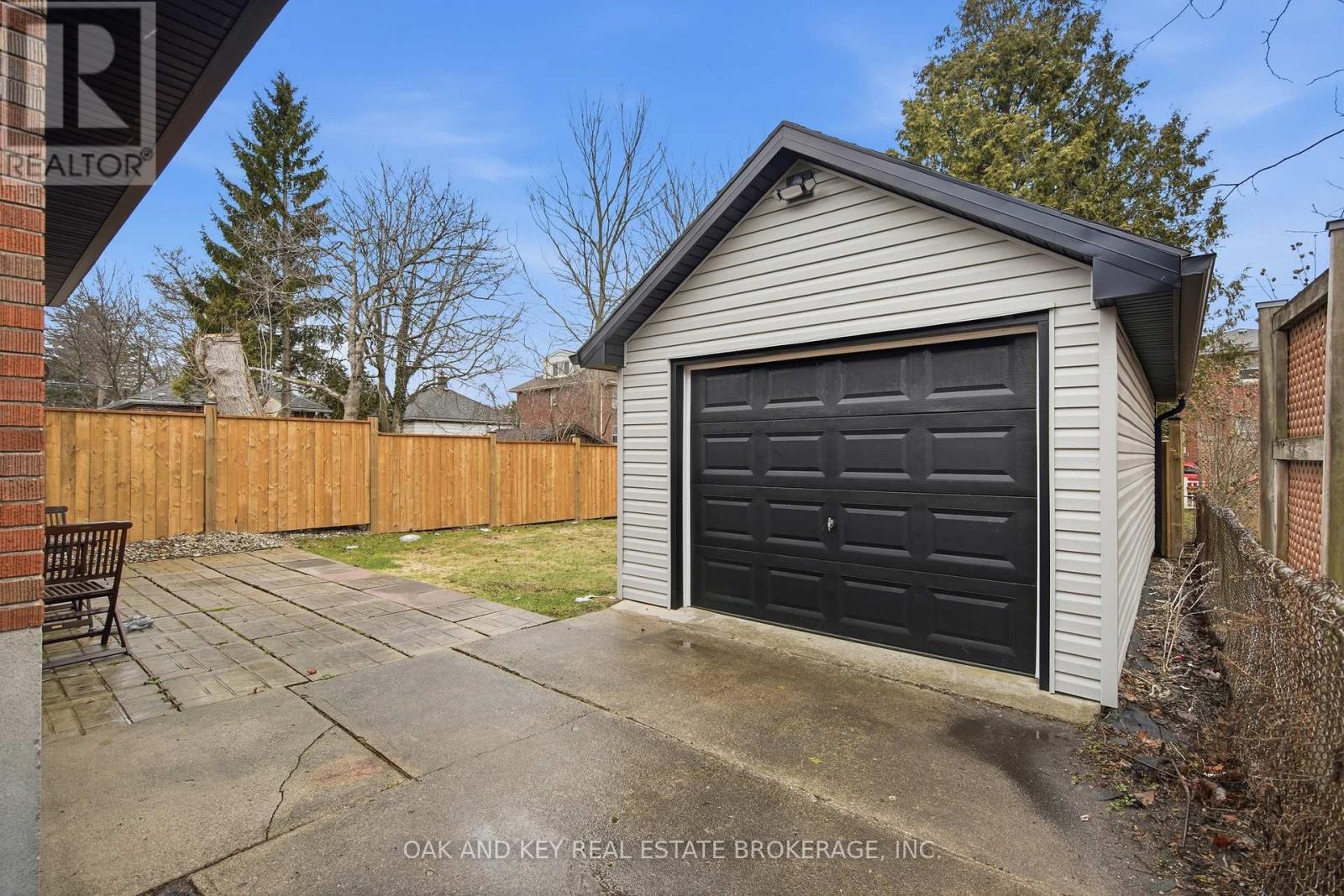 598 Ross Street, London East, Ontario  N5Y 3V7 - Photo 3 - X12915910