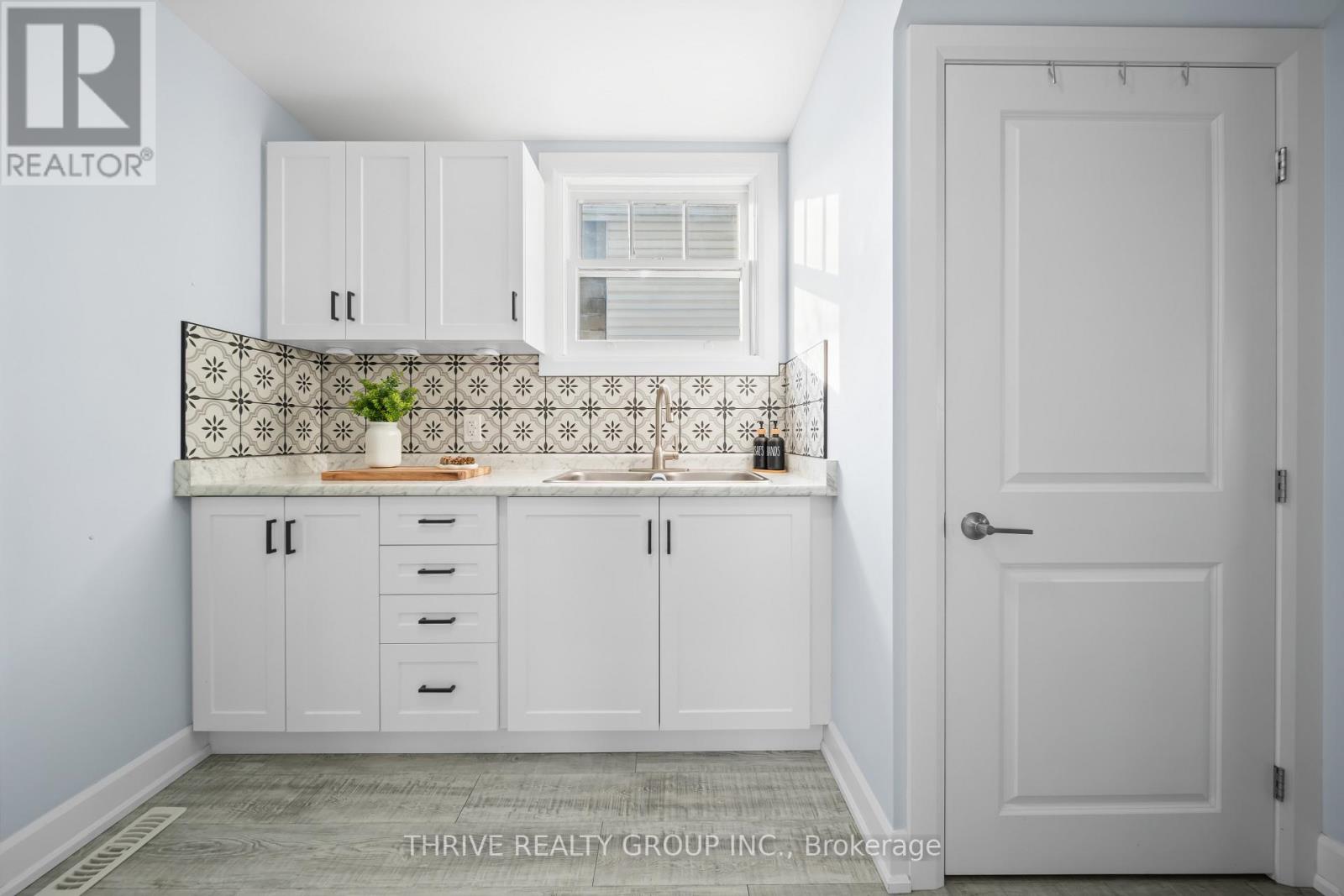 204 Wellington Street, St. Thomas, Ontario  N5R 2S4 - Photo 14 - X12915990