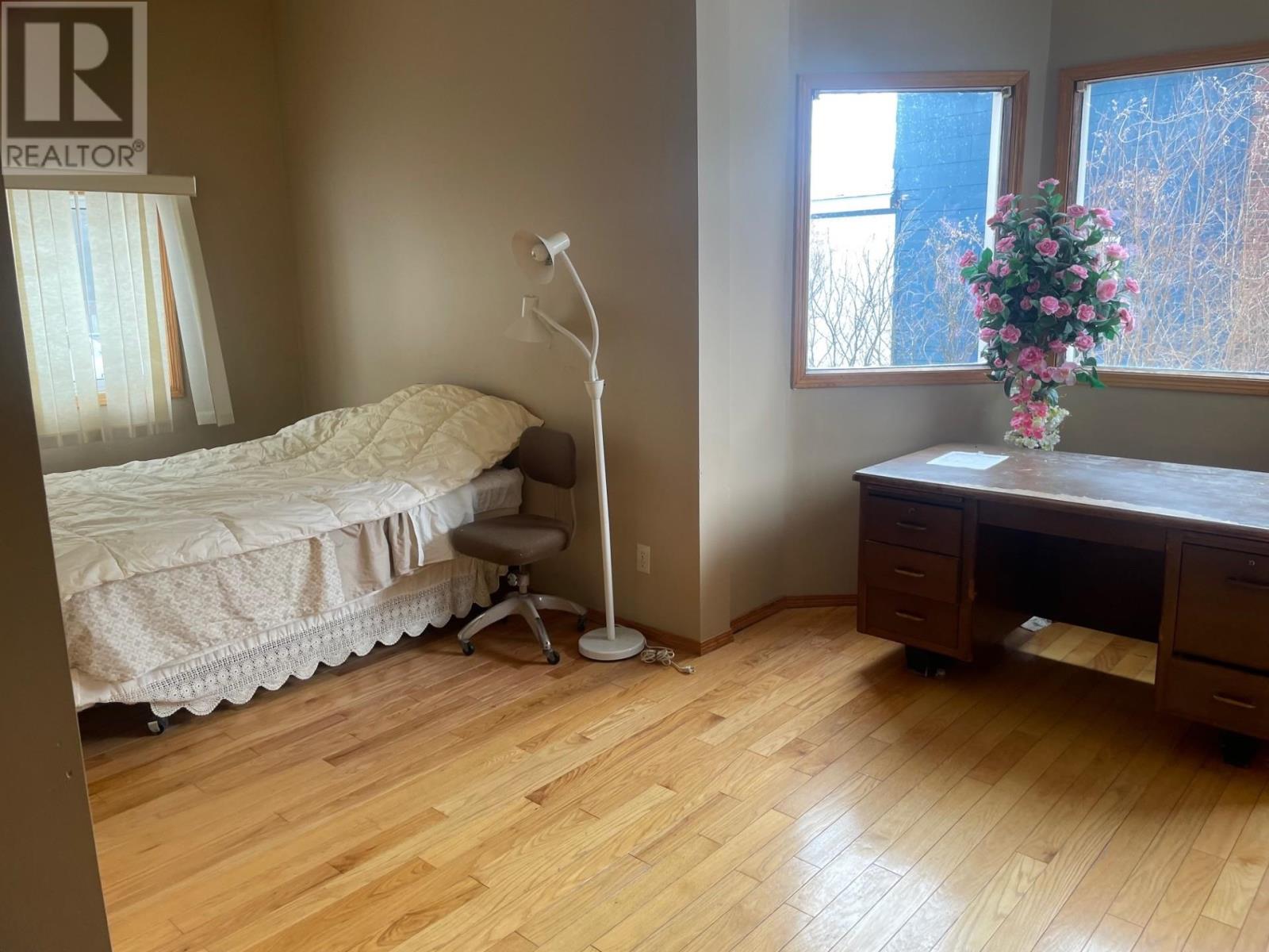 229 Villa St, Thunder Bay, Ontario  P7A 3Y1 - Photo 5 - TB2600373