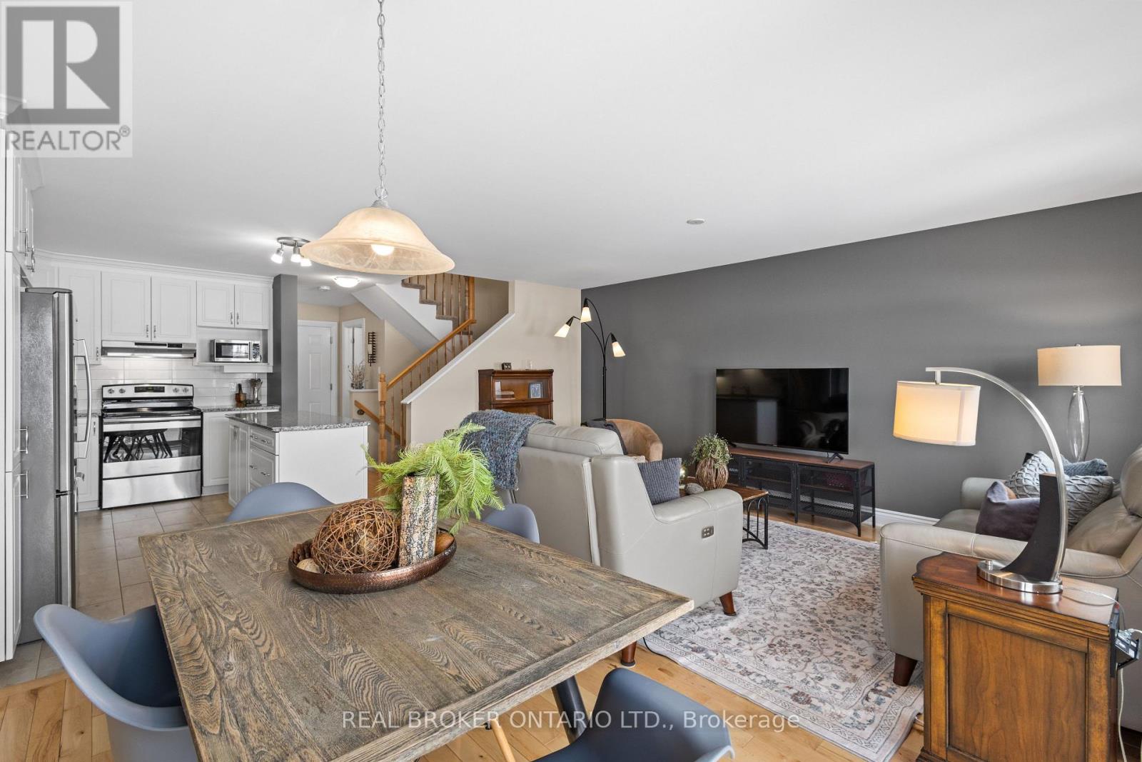 336 Twilight Avenue, Russell, Ontario  K4R 0E3 - Photo 17 - X12915942