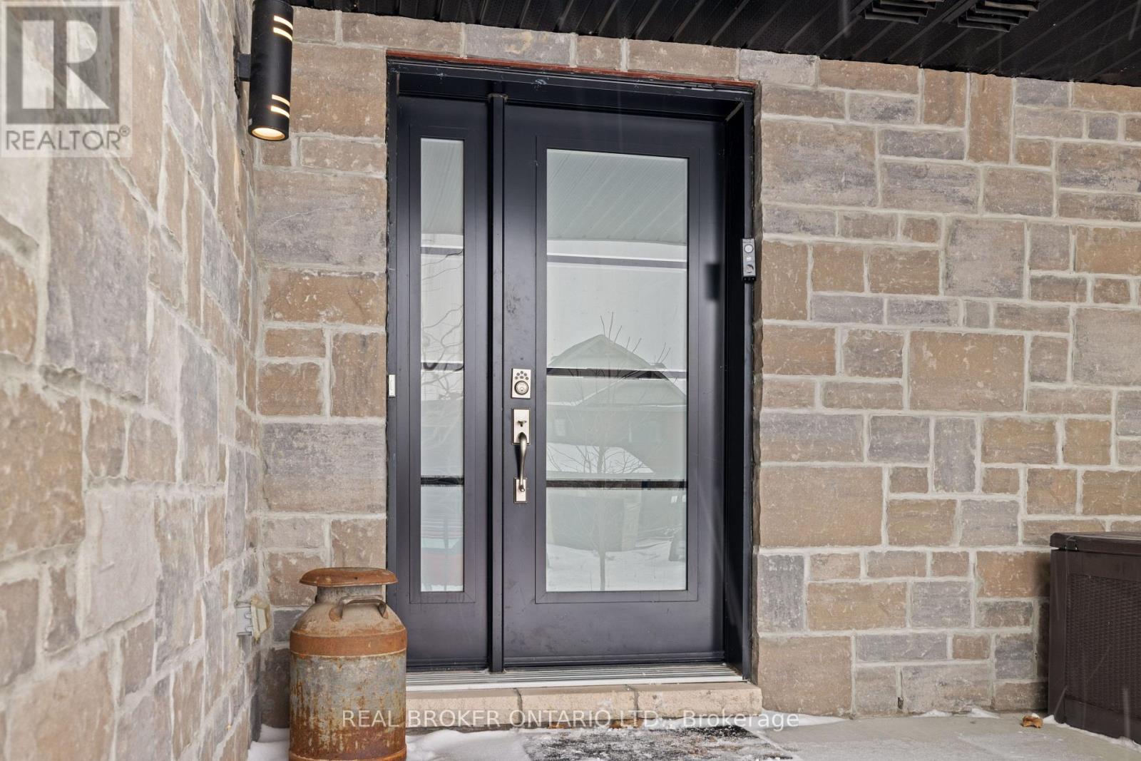 336 Twilight Avenue, Russell, Ontario  K4R 0E3 - Photo 4 - X12915942