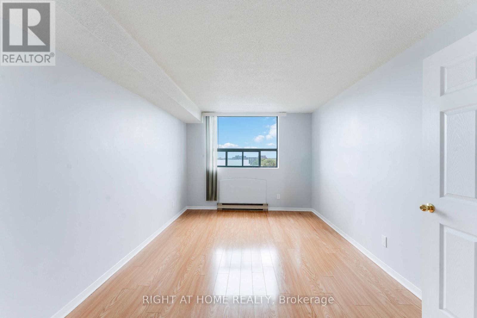 605 - 1440 Heron Road, Ottawa, Ontario  K1V 0X2 - Photo 16 - X12915946