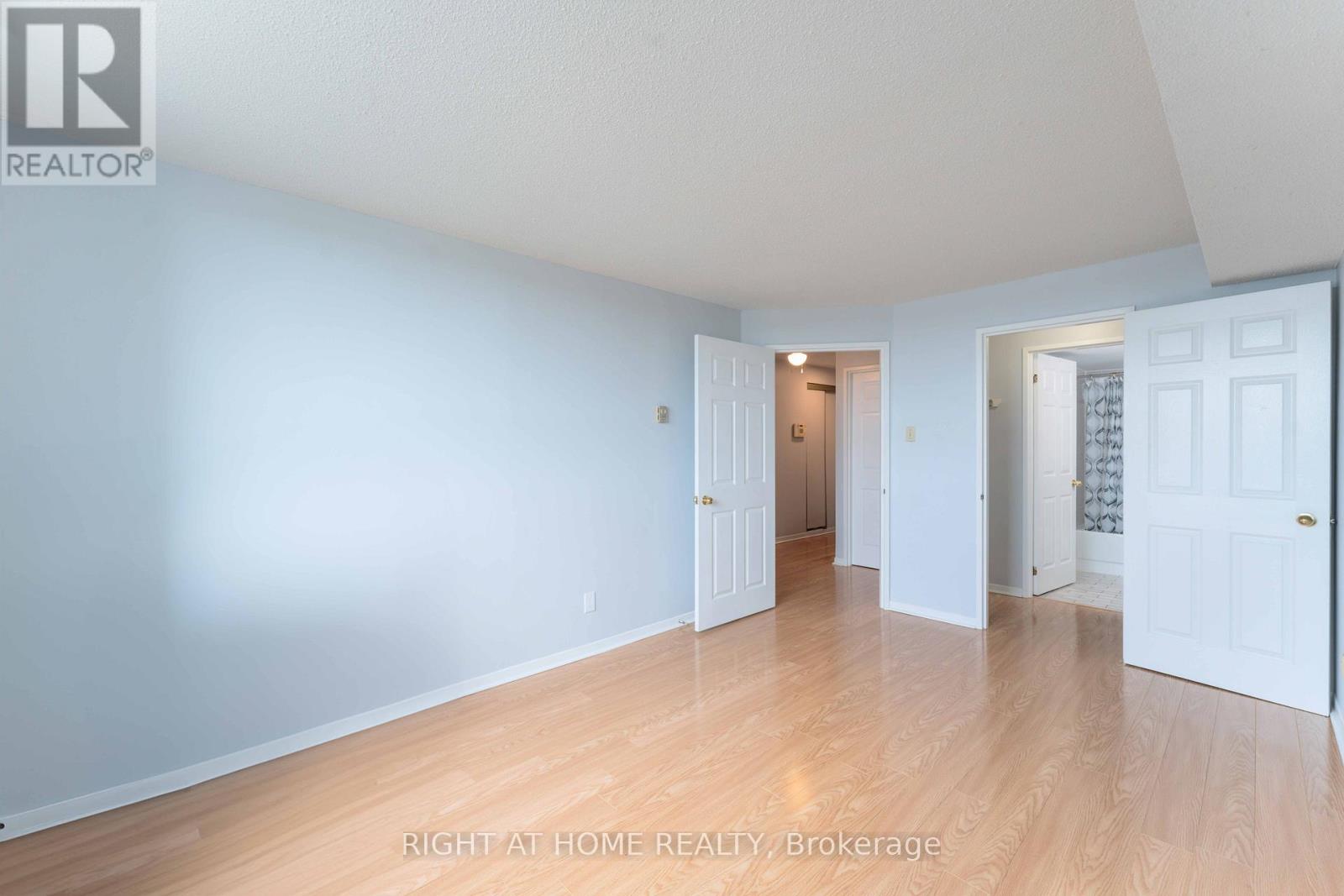 605 - 1440 Heron Road, Ottawa, Ontario  K1V 0X2 - Photo 17 - X12915946