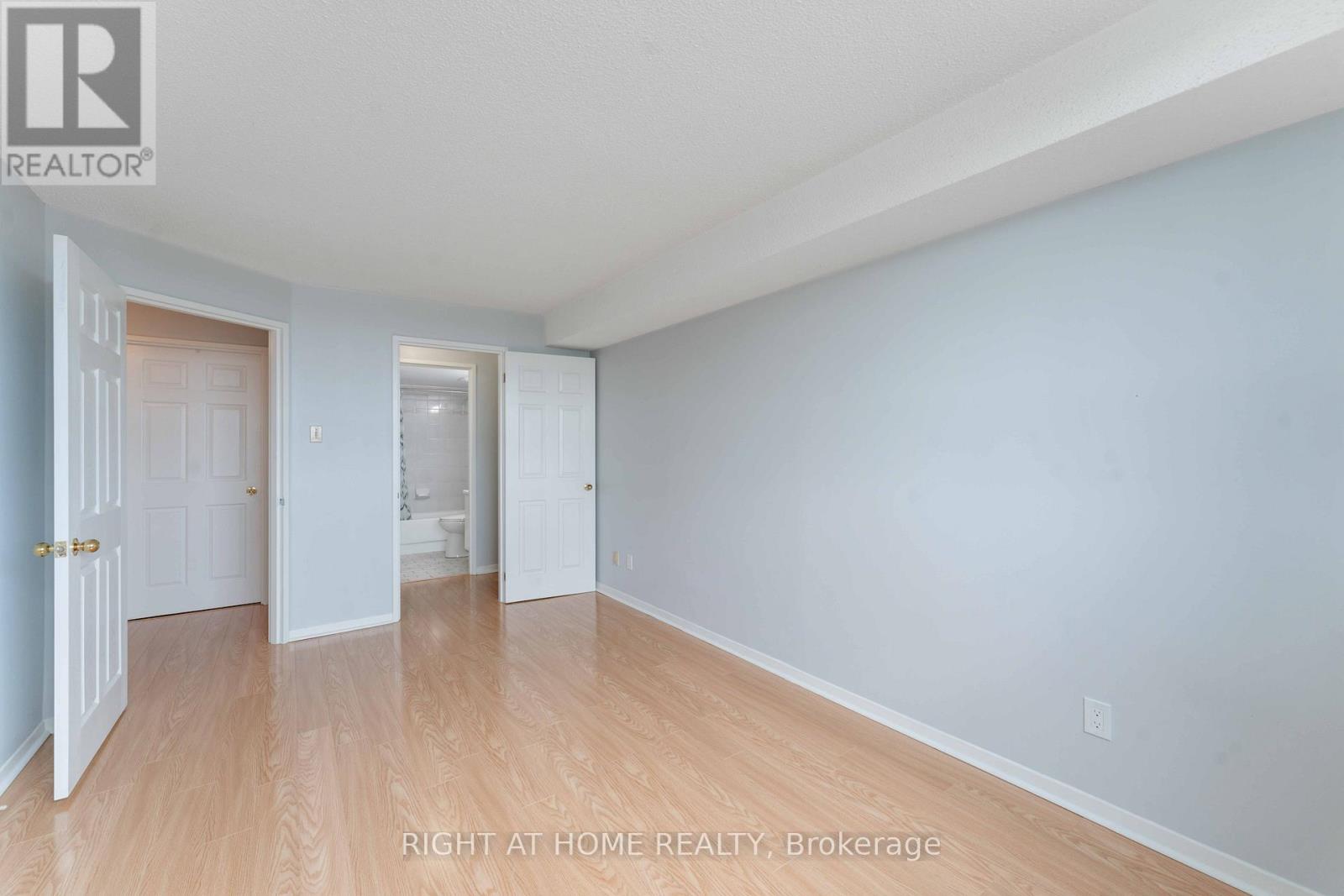 605 - 1440 Heron Road, Ottawa, Ontario  K1V 0X2 - Photo 18 - X12915946