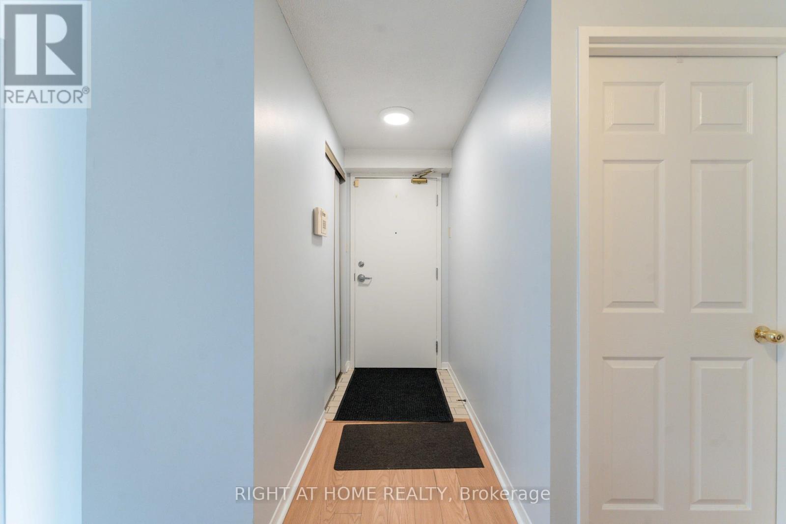 605 - 1440 Heron Road, Ottawa, Ontario  K1V 0X2 - Photo 2 - X12915946