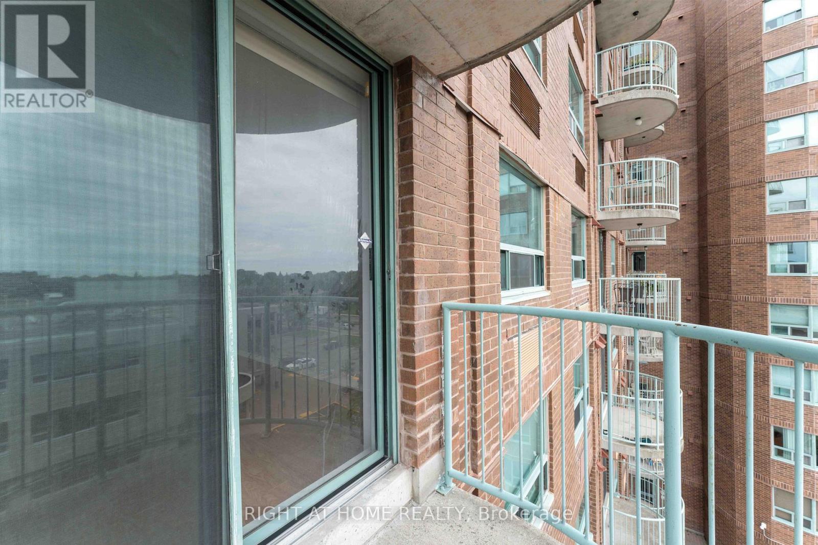 605 - 1440 Heron Road, Ottawa, Ontario  K1V 0X2 - Photo 27 - X12915946