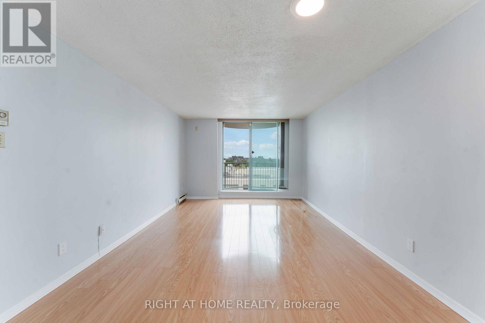 605 - 1440 Heron Road, Ottawa, Ontario  K1V 0X2 - Photo 5 - X12915946