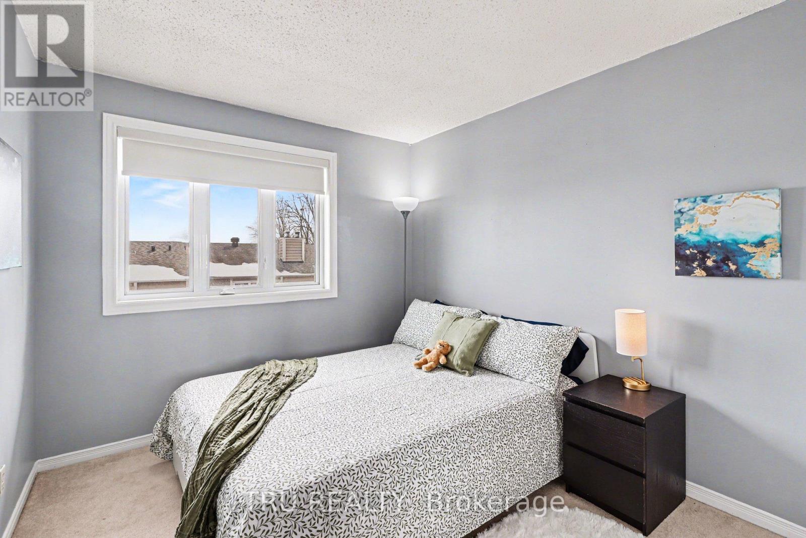 1120 Chimney Hill Way, Ottawa, Ontario  K1J 8Z6 - Photo 16 - X12916002