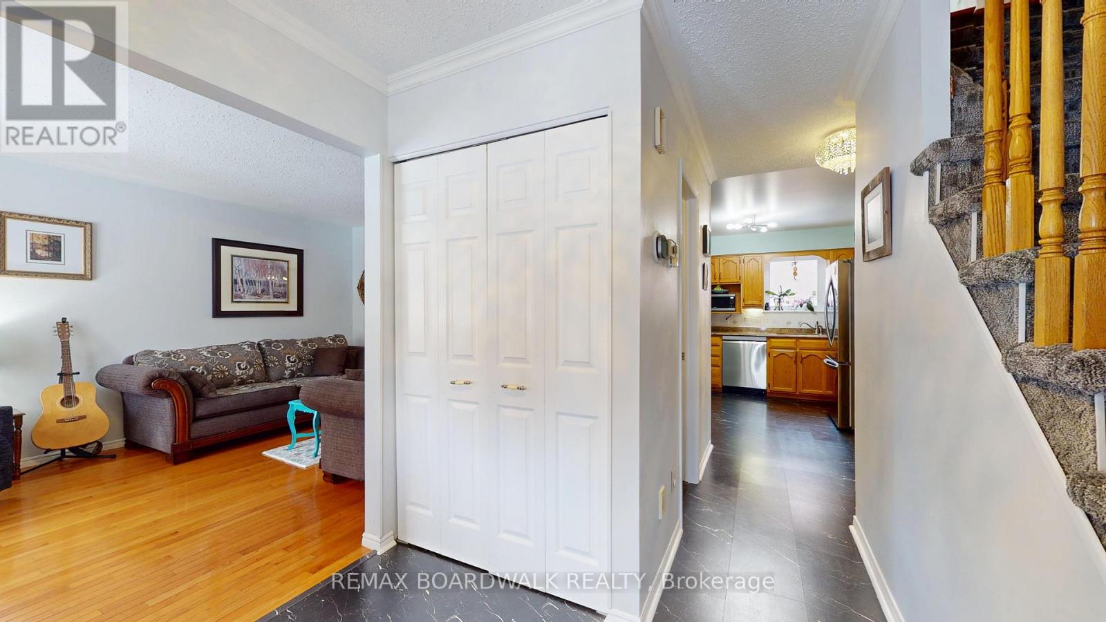 120 First Avenue, Brockville, Ontario  K6V 3B4 - Photo 5 - X12916004