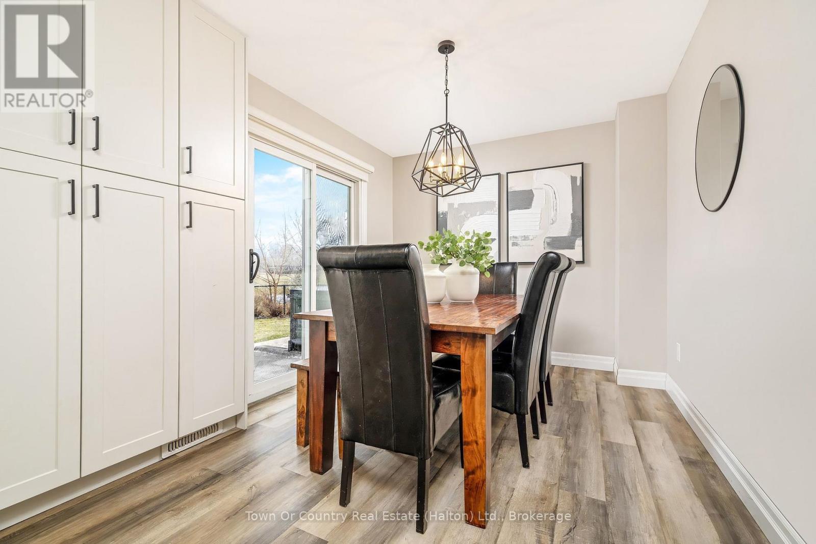 522 Conway Court, Milton, Ontario  L9T 4B8 - Photo 16 - W12915858