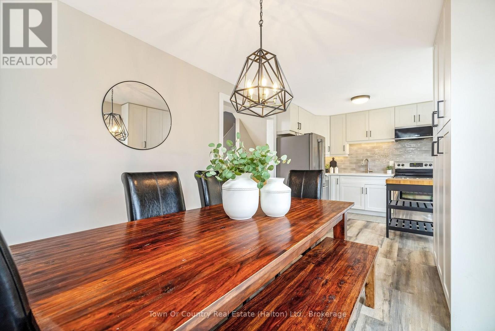 522 Conway Court, Milton, Ontario  L9T 4B8 - Photo 17 - W12915858