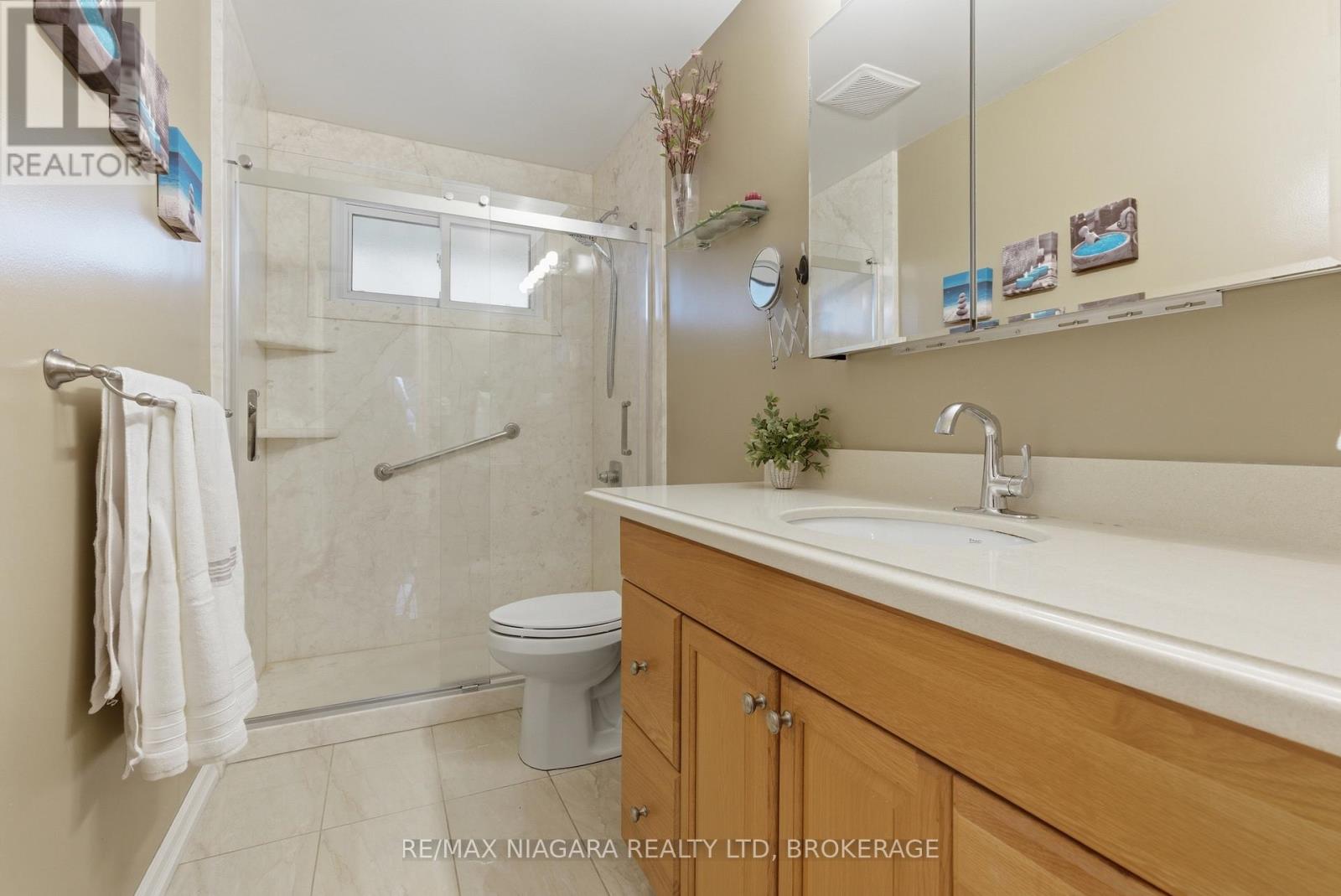 57 Meredith Drive, St. Catharines, Ontario  L2M 6R5 - Photo 11 - X12915930